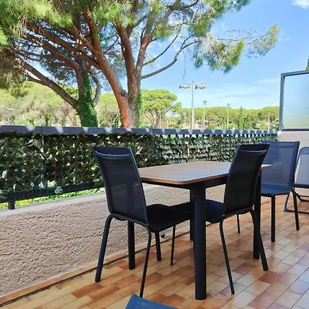Charming With Pleasant Terrace Saint-Raphael (Var)